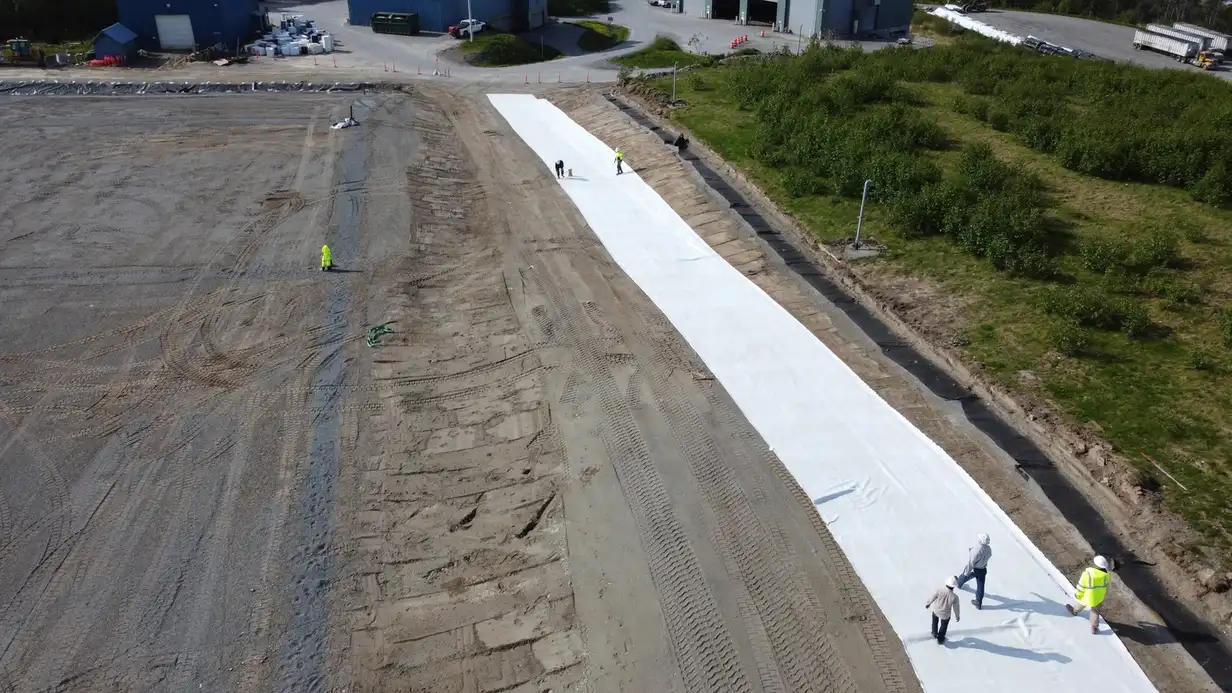 composite drainage geonet landfill leachate drainage installation image 1