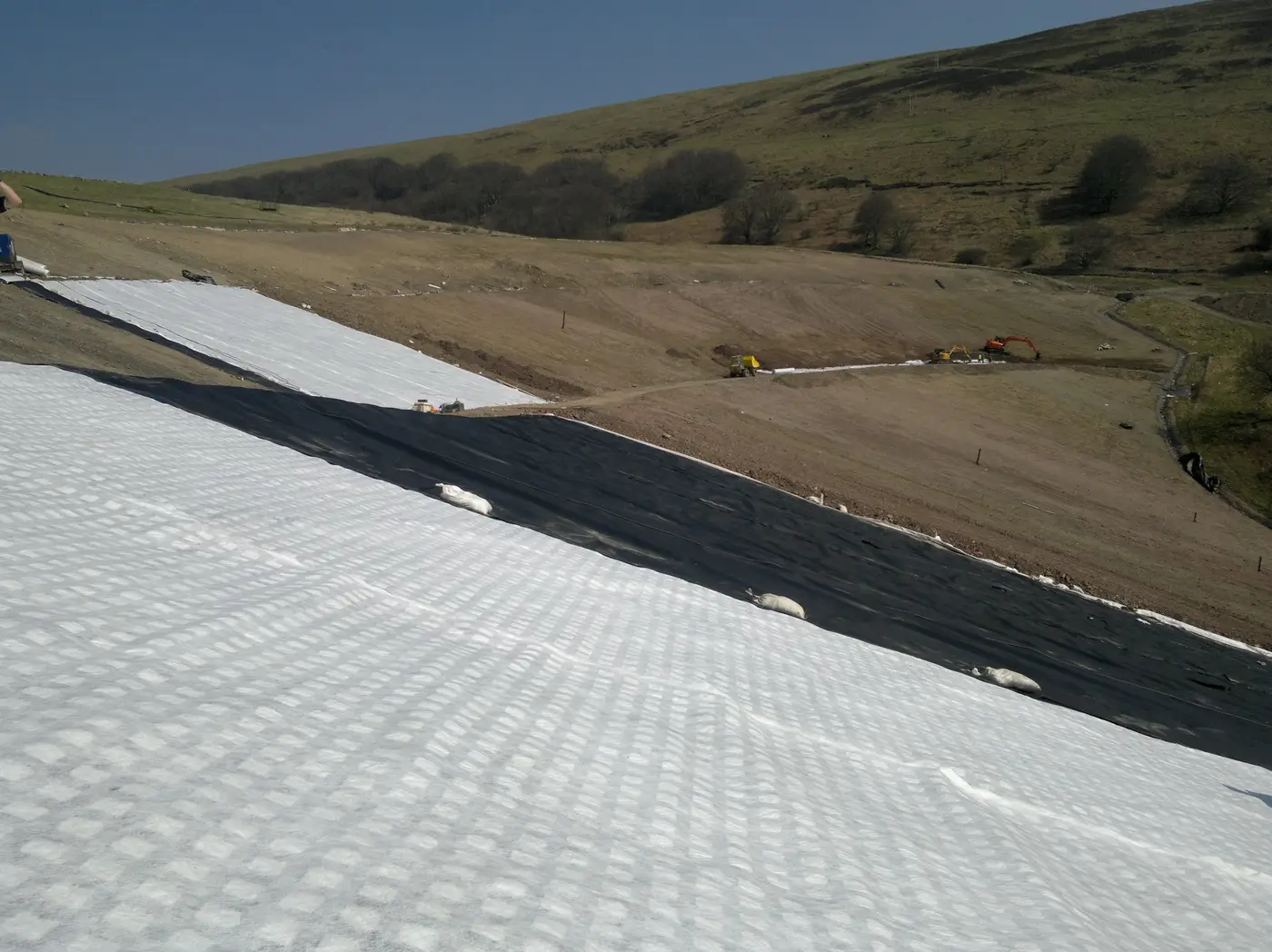 composite drainage geonet landfill leachate drainage installation image 2