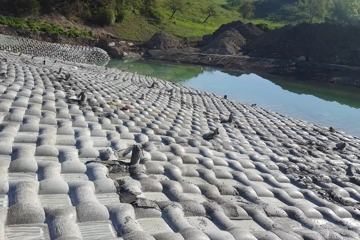 Geofabriform reservoir and lake dam slope protection project 2
