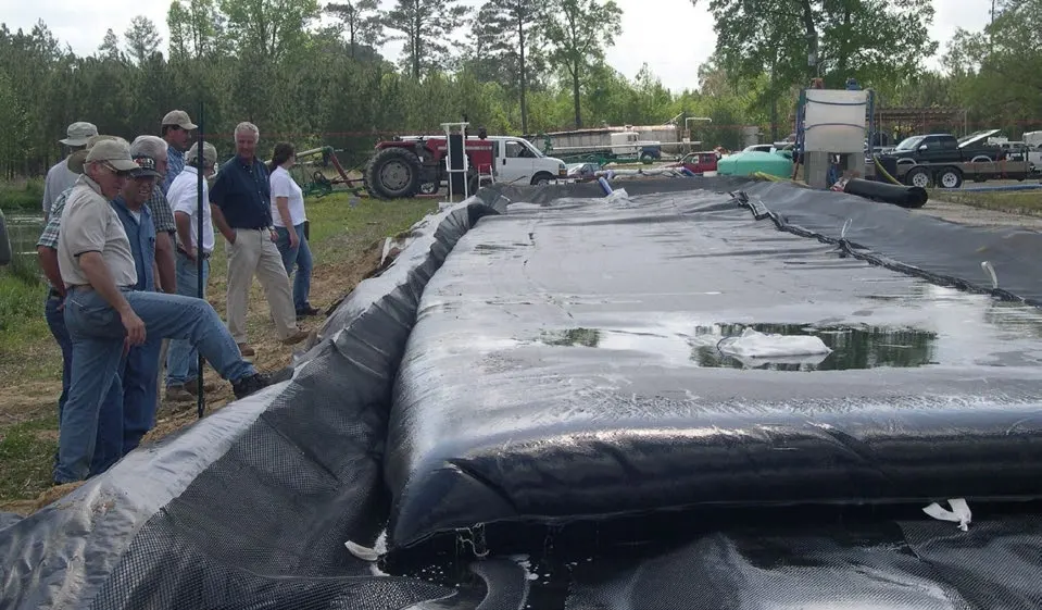 geotube livestock manure slurry dewatering farm image 2