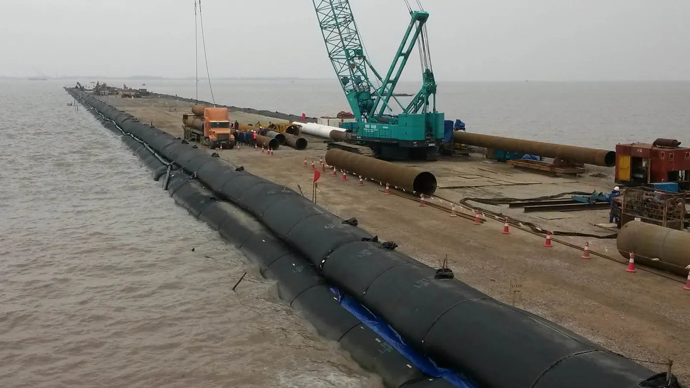 geotube temporary working platform construction image 2